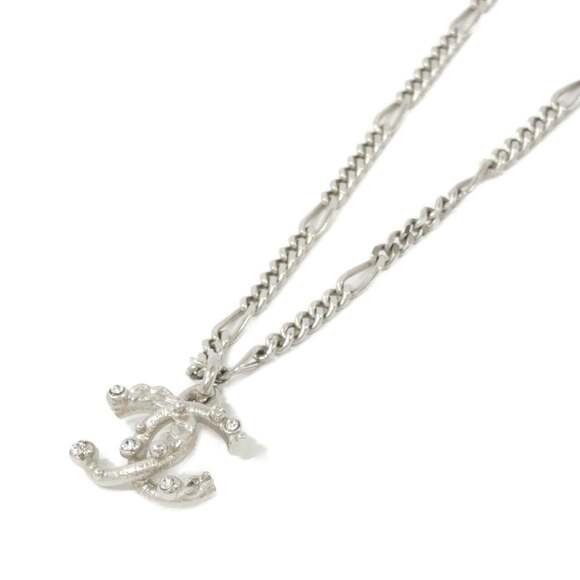 CHANEL Authentic White Necklace